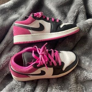 Jordan 1 Lows Pink